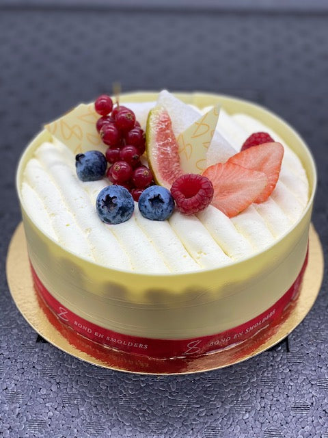 Gloria Whipped cream cake