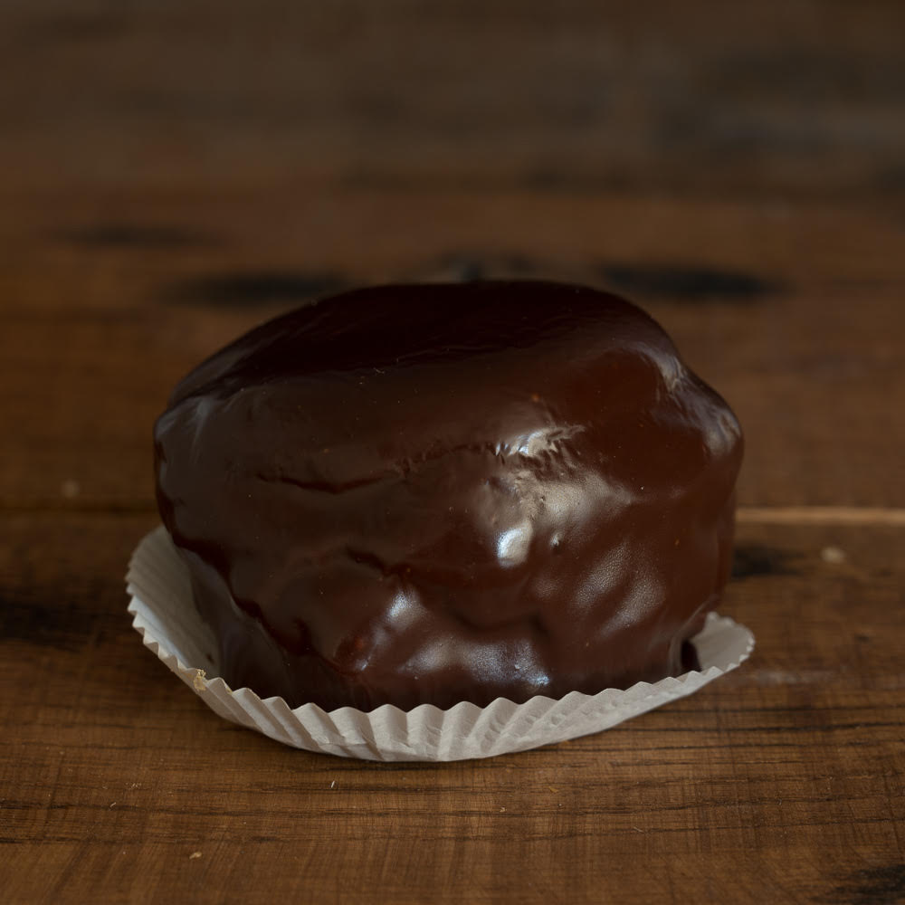 Chocoladebol met slagroom (vrijdag en zaterdag leverbaar)