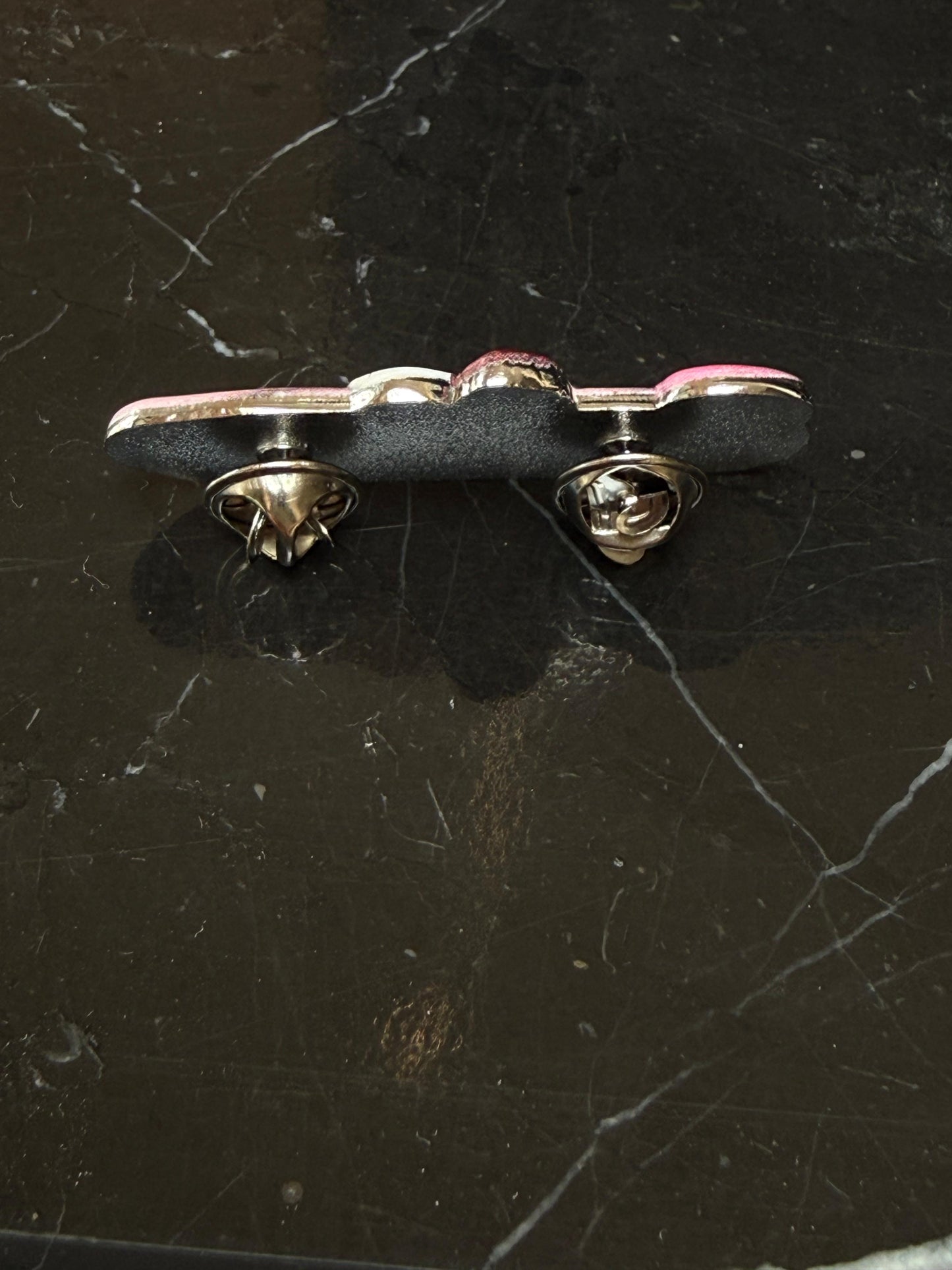 Eclair Pin
