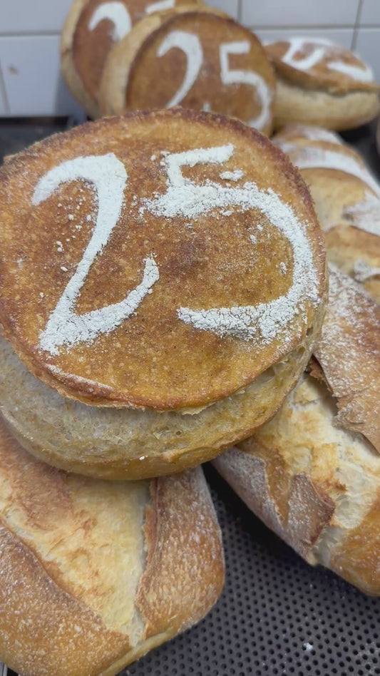 Wholemeal Spelled Bol (available on Saturdays)